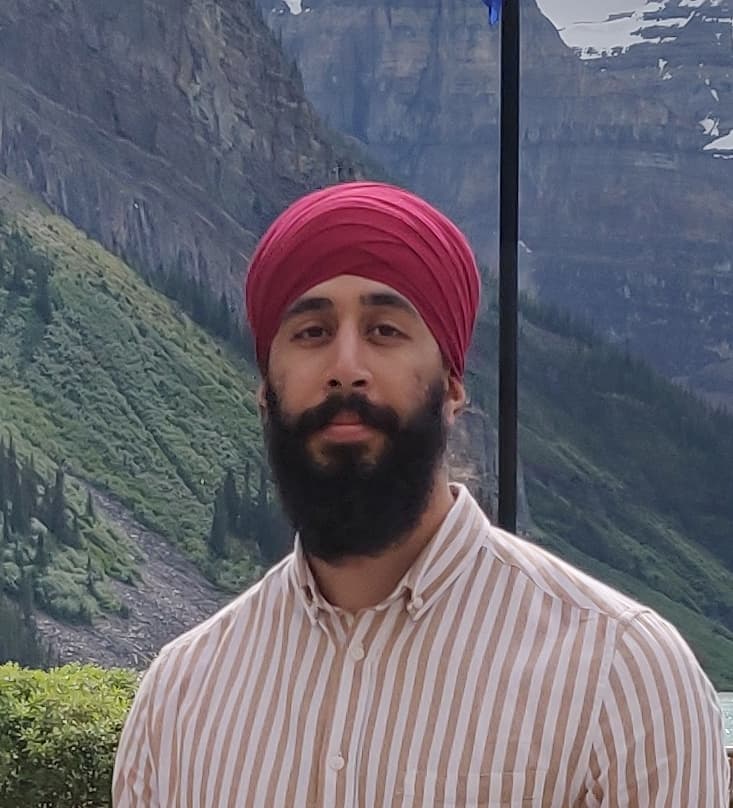 Portrait of Gurpreet Kharey, PhD — Founder and Lead Bioinformatics Analyst at Platinum Environmental Genomics.